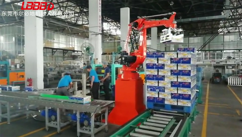 2018年國內(nèi)碼垛機器人的市場形勢